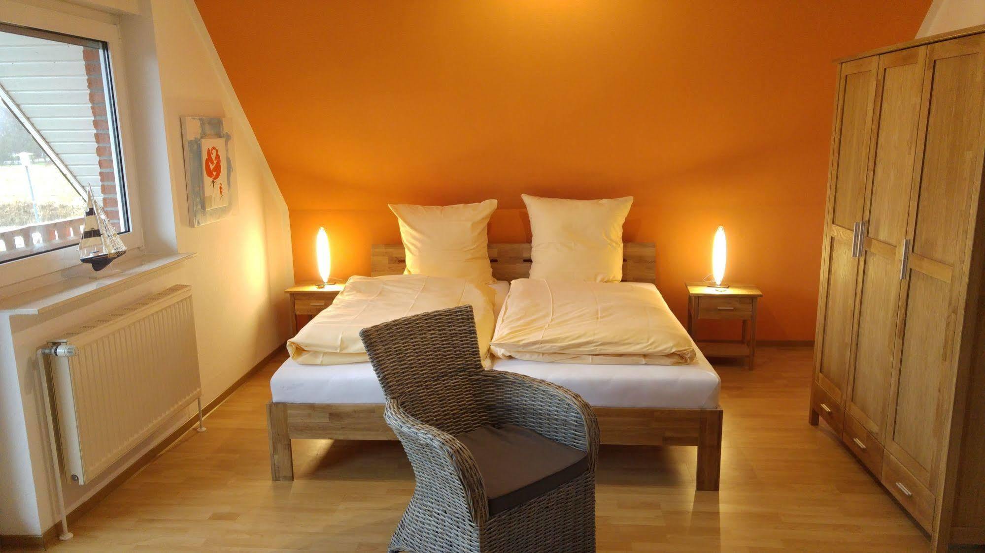 Naturwert Hotel Garni Ursula Krummhörn Buitenkant foto