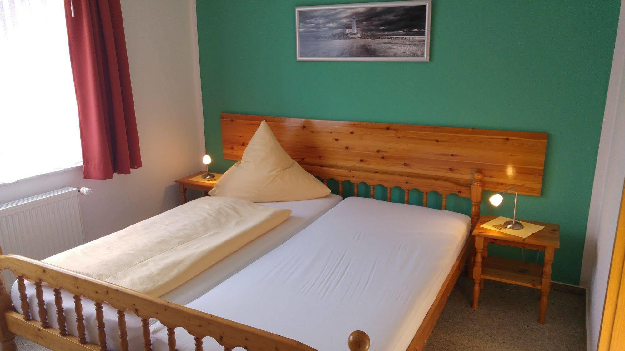 Naturwert Hotel Garni Ursula Krummhörn Buitenkant foto